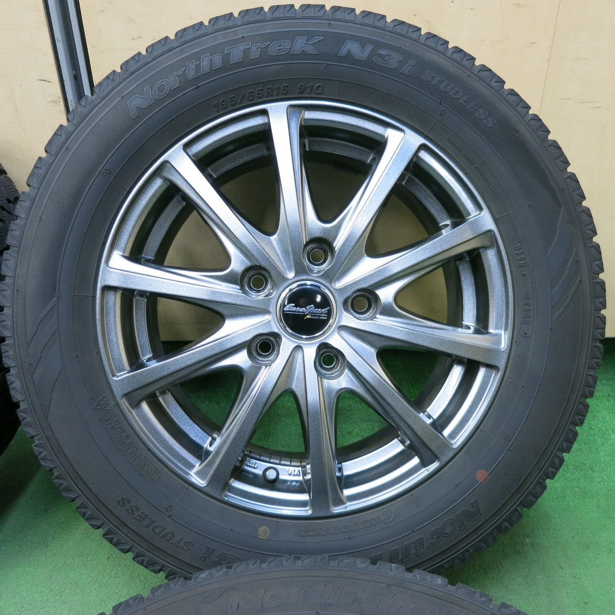 バリ溝!キレイ!9分★スタッドレス 195/65R15 オートバックス ノーストレック N3i EuroSpeed MANARAY SPORT ユーロスピード 15インチ PCD114.3/5H★5073008SYス