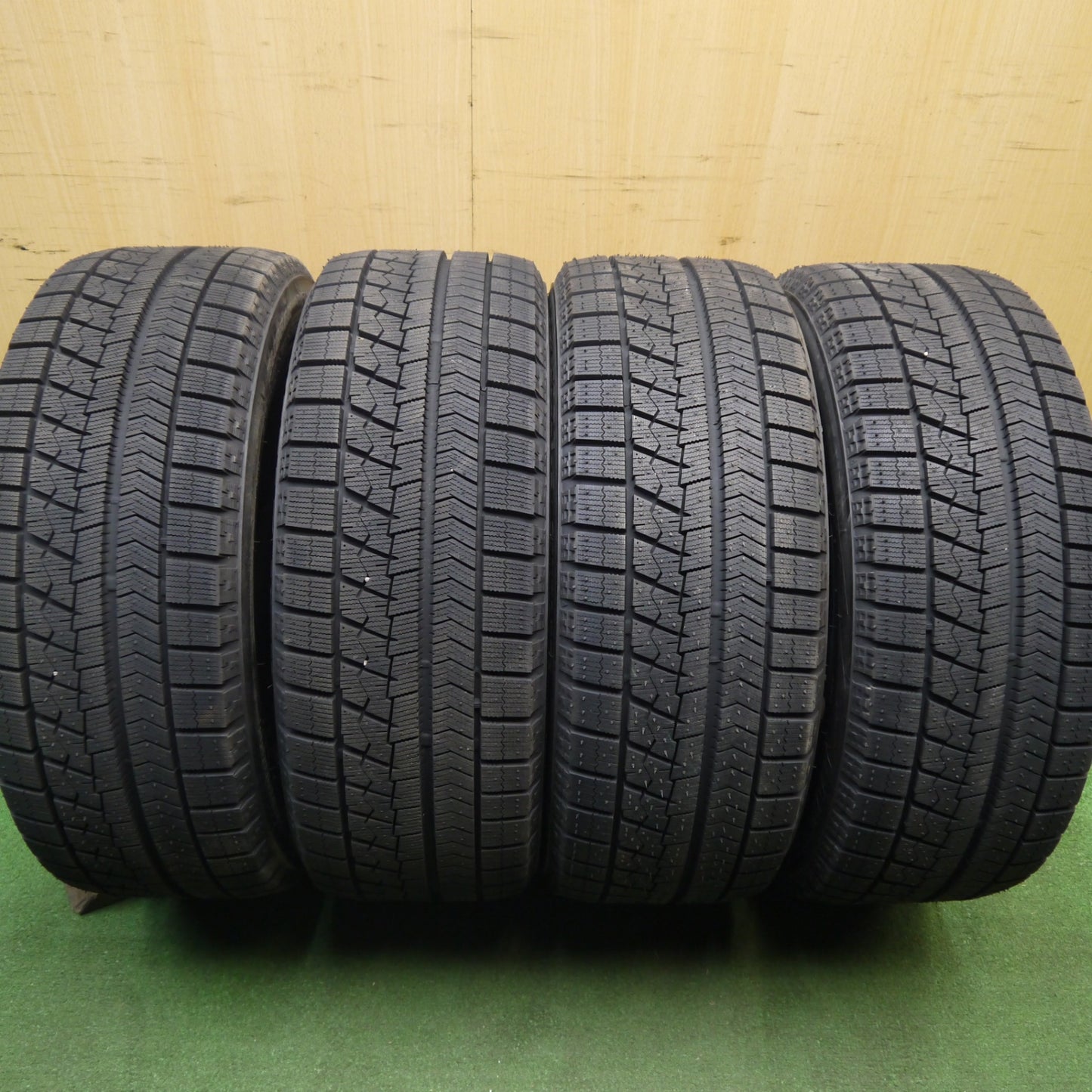 ほぼ未使用!キレイ★ホンダ ZE4 インサイト 純正 215/50R17 スタッドレス ブリヂストン ブリザック VRX 17インチ PCD114.3/5H★6021612Hス