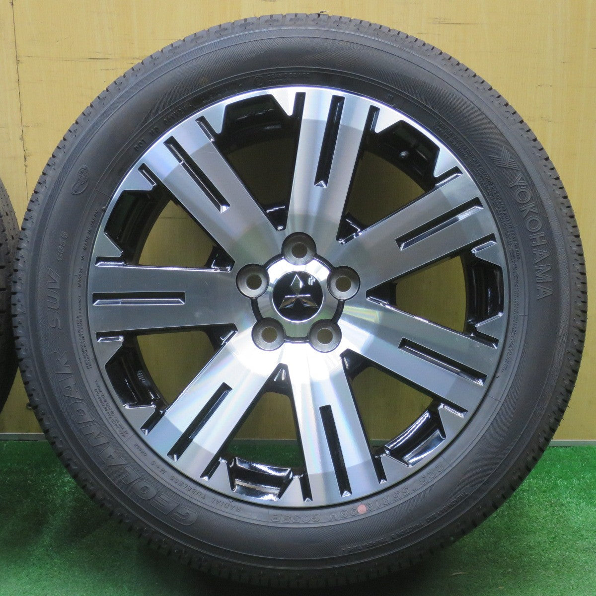 新車外し!23年★三菱 デリカ D:5 純正 ENKEI 225/55R18 ヨコハマ ジオランダー SUV G055 G055E 18インチ D5 PCD114.3/5H★6021101NJノ