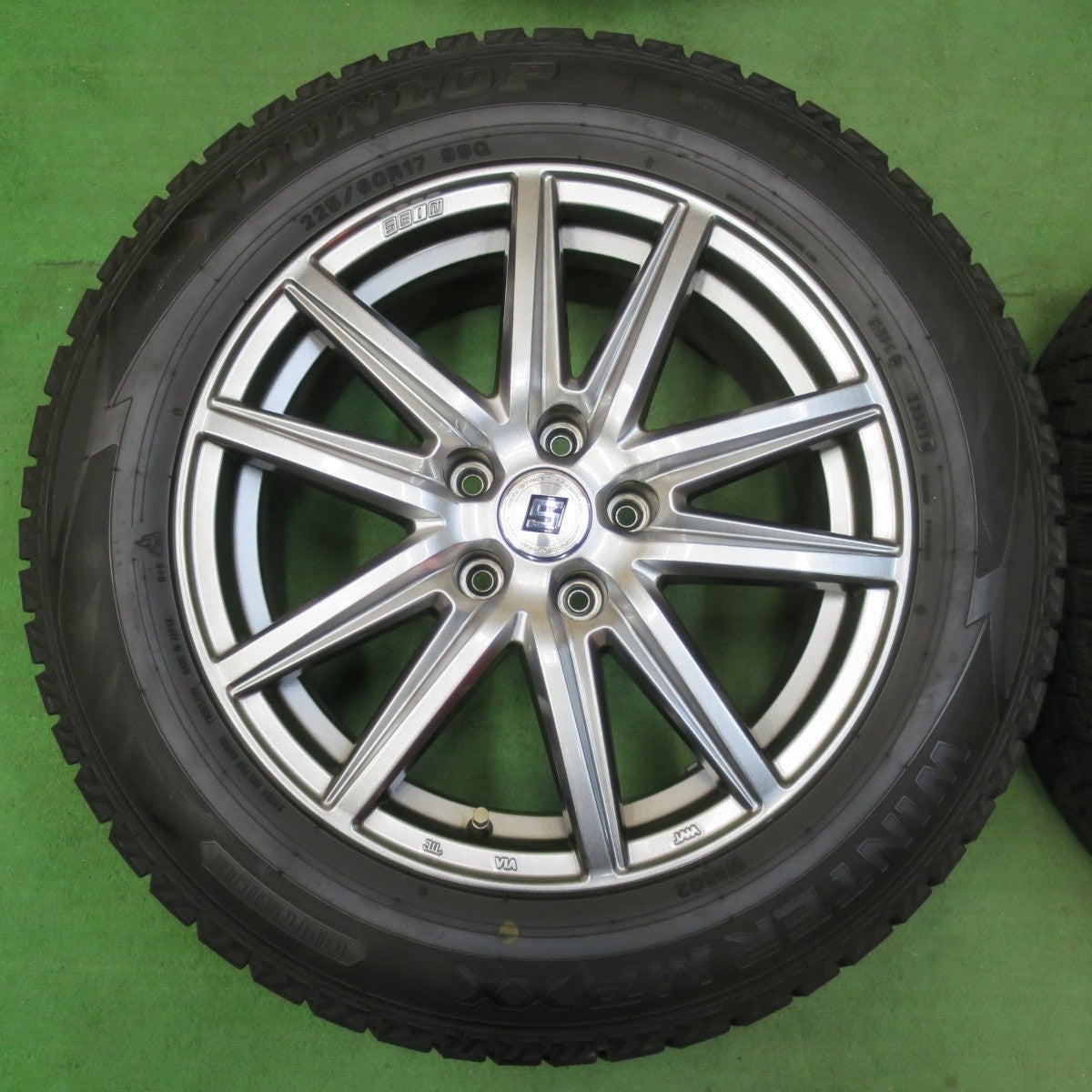 バリ溝!21年!キレイ!9.5分★スタッドレス 225/60R17 ダンロップ ウインターマックス WM02 SEIN ザイン 17インチ PCD114.3/5H★5011702イス