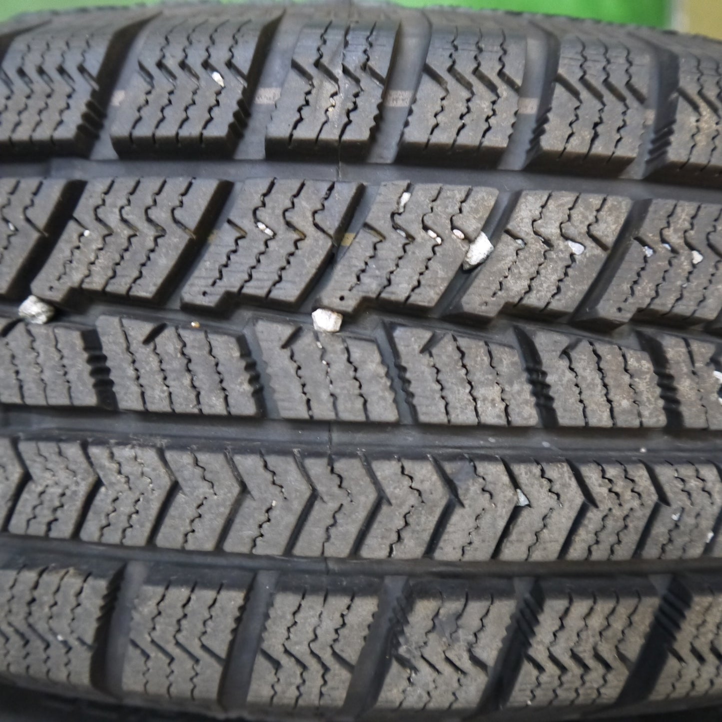 バリ溝!24年!キレイ!9.5分以上★スタッドレス 165/70R14 ハイフライ Win-turi 216 Verthandi ヴェルザンディ ヴェルサンディ 14インチ PCD100/4H★5080108Hス
