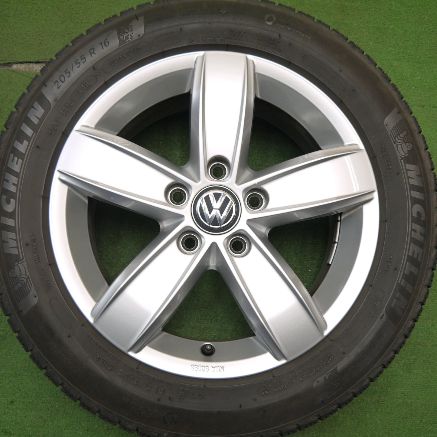 キレイ★ワーゲン ゴルフ 純正 205/55R16 スタッドレス ミシュラン X-ICE3+ 16インチ PCD112/5H★5042207Hス