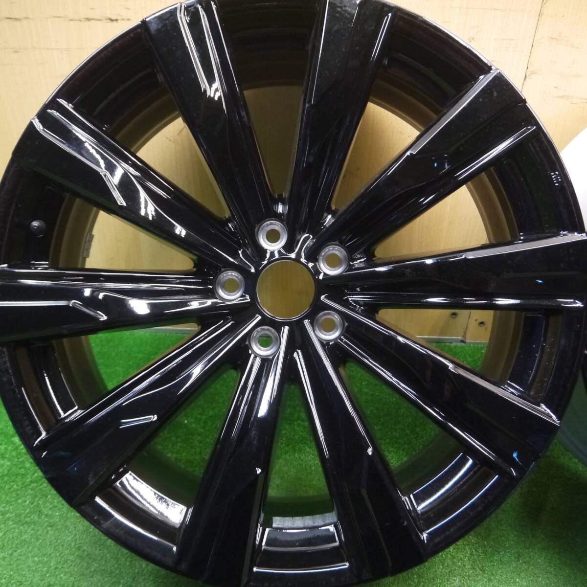 新車外し★トヨタ クラウン スポーツ 純正 ホイール 21インチ 21×8.5J PCD114.3/5H★5011406Hホ
