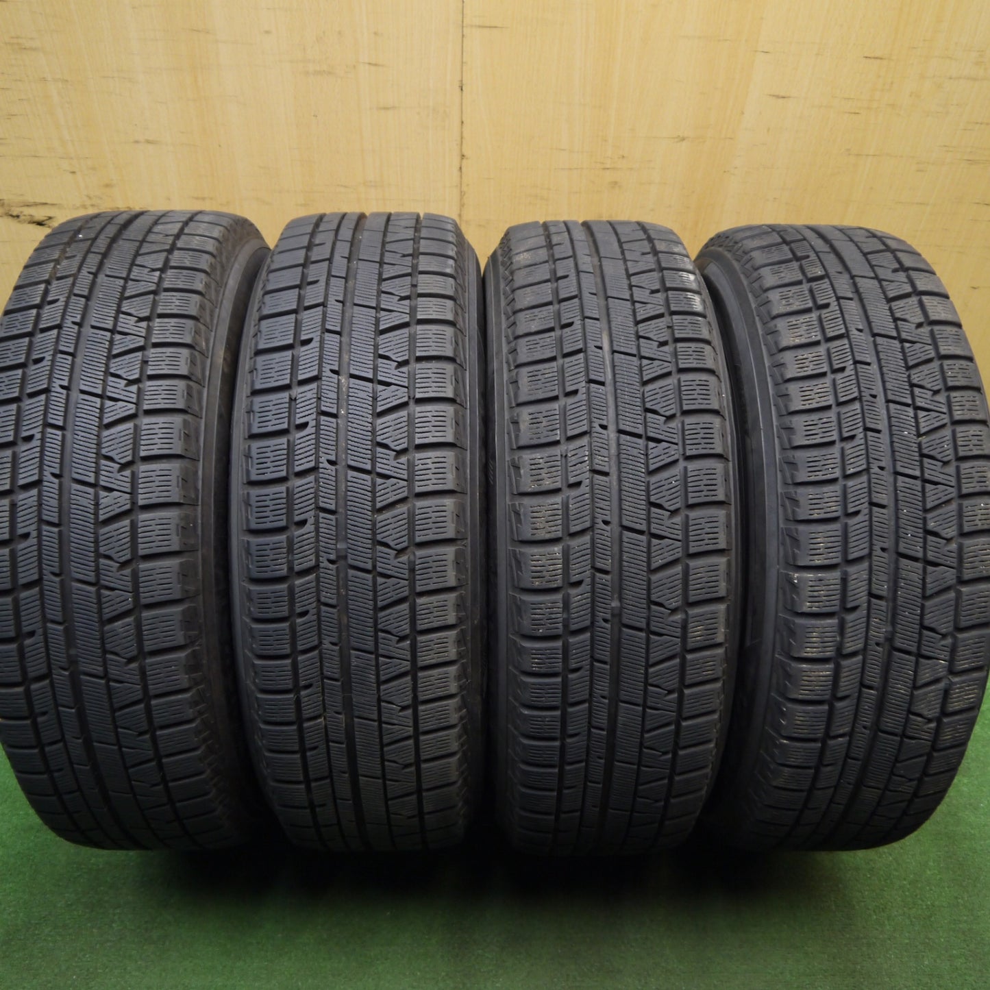 バリ溝!9.5分★スタッドレス 205/65R16 ヨコハマ アイスガード iG50 プラス ALZE 16インチ PCD114.3/5H★5043008Hス