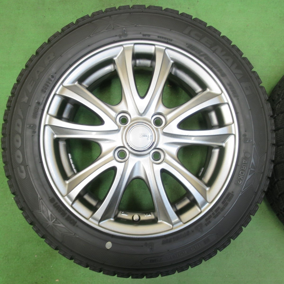 バリ溝!キレイ!9.5分以上★スタッドレス 165/65R14 グッドイヤー アイスナビ6 SIBILLA NEXT C5 シビラ 14インチ PCD100/4H★5021714イス