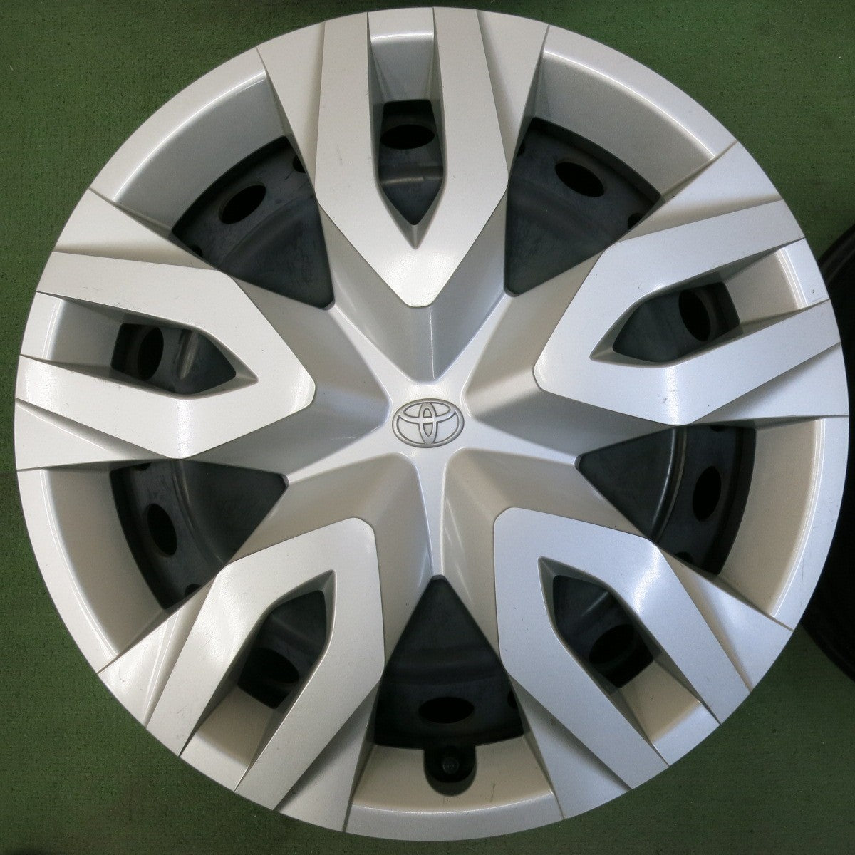 キレイ★トヨタ カローラ クロス 純正 スチール ホイール 17インチ 17×6.5J PCD114.3/5H★5072306SYホ
