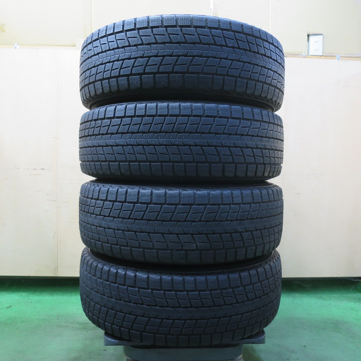 キレイ★トヨタ 20系 ヴェルファイア アルファード 純正 215/65R16 スタッドレス ダンロップ ウインターマックス SJ8 16インチ PCD114.3/5H★5101502イス