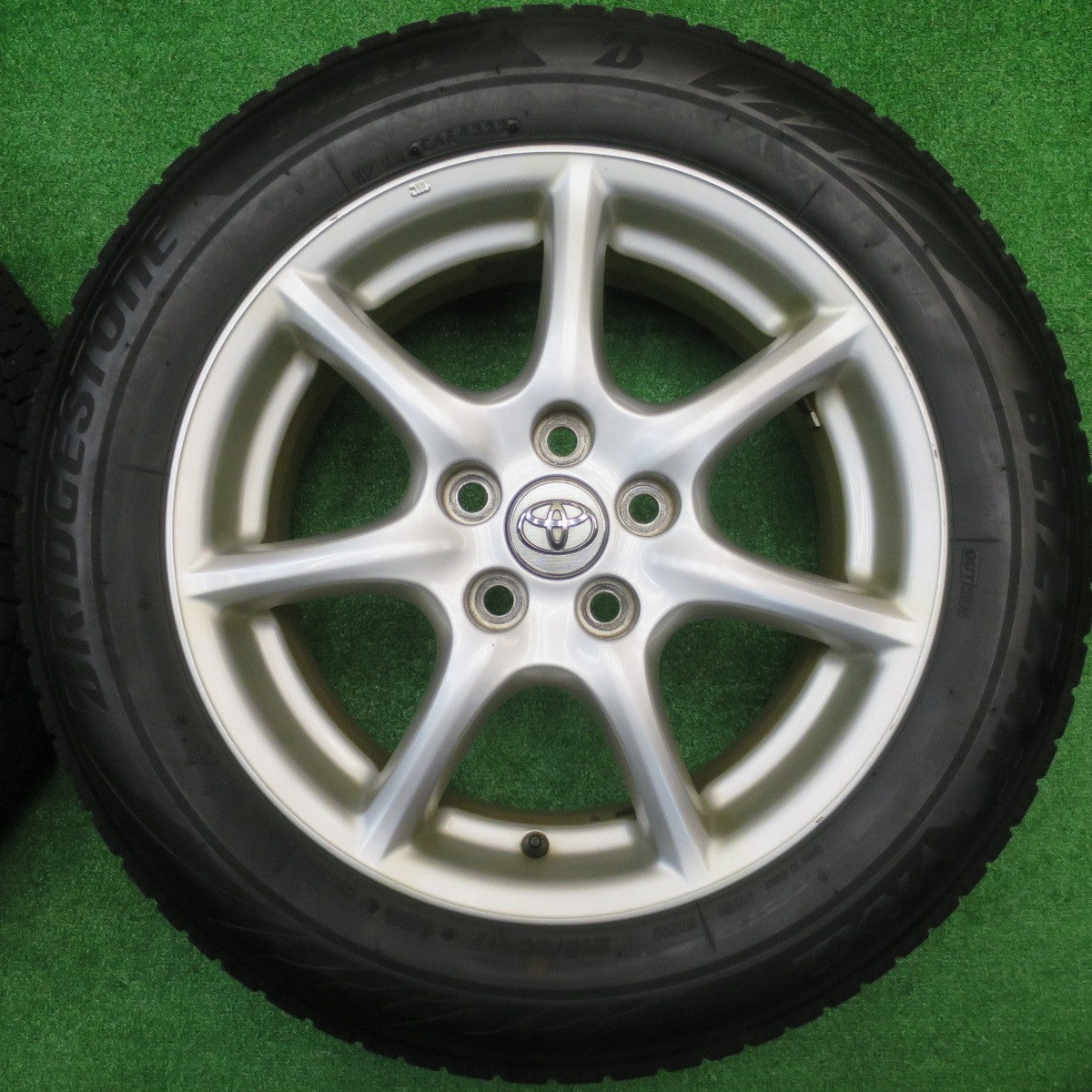 4本価格!22年★トヨタ 50系 エスティマ 純正 215/60R17 スタッドレス ブリヂストン ブリザック VRX2 17インチ PCD114.3/5H★5101603NJス