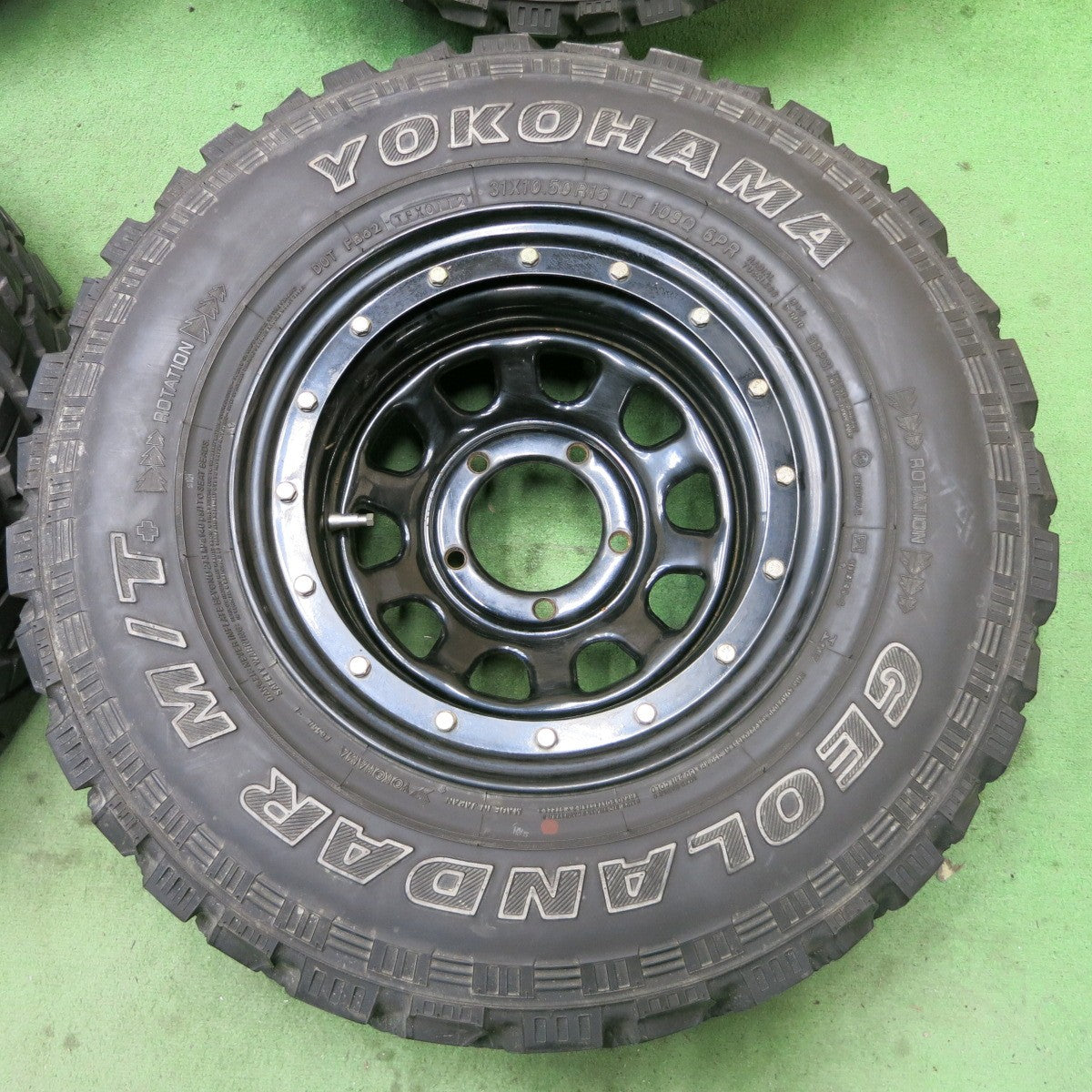 バリ溝!8.5分★ロックマスター スチール 31×10.50R15 109Q 6PR ヨコハマ ジオランダー M/T+ 15インチ PCD139.7/5H★5051604ナノ