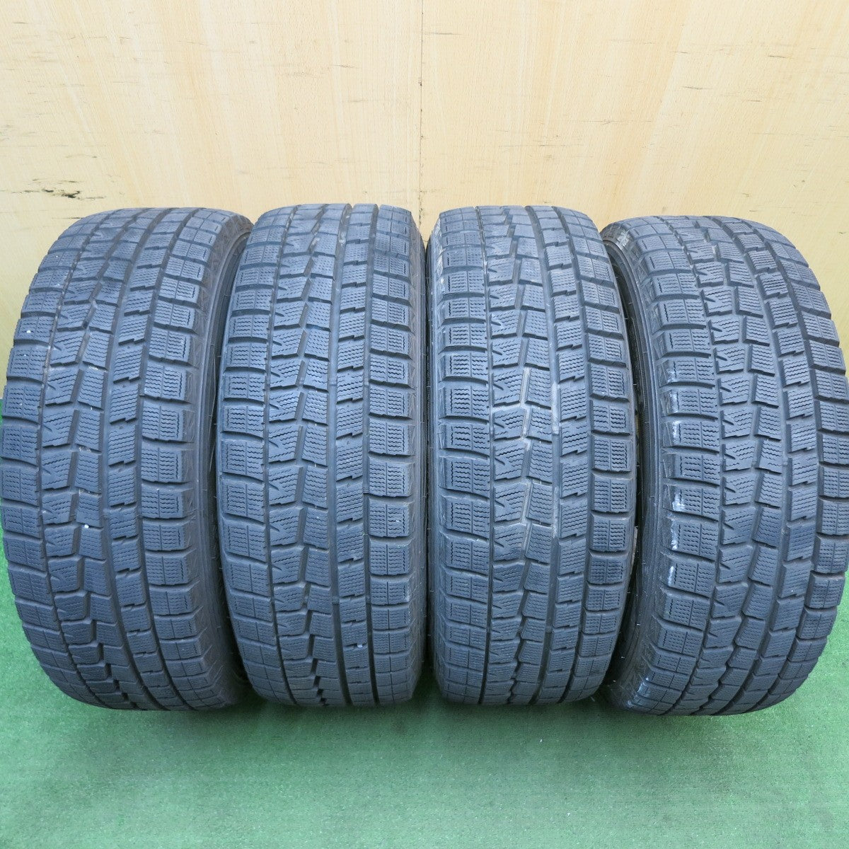 バリ溝!9.5分以上★マツダ MPV 純正 215/60R16 スタッドレス ダンロップ ウインターマックス WM01 16インチ PCD114.3/5H★5061204AKス
