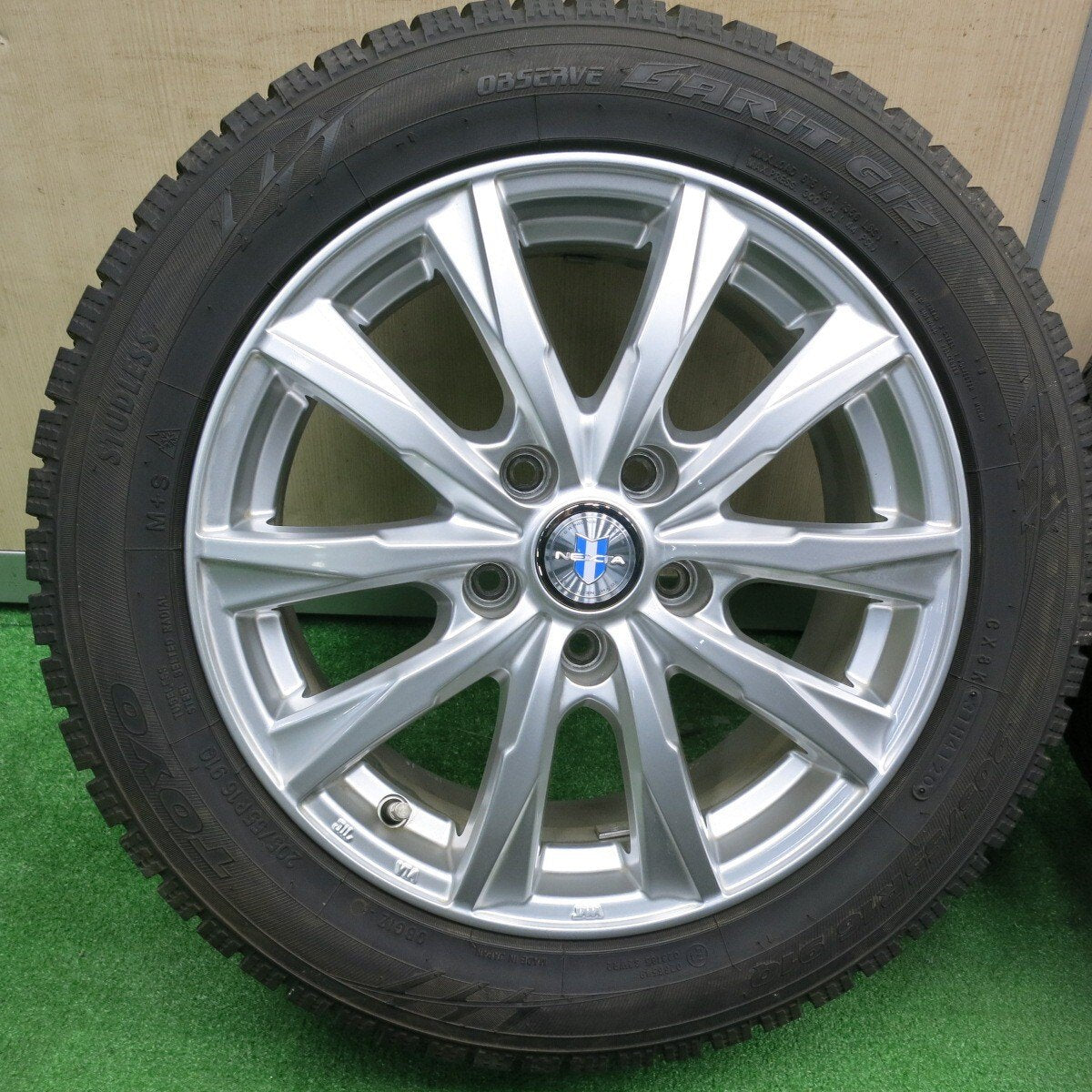 バリ溝!キレイ!9.5分★スタッドレス 205/55R16 トーヨー オブザーブ ガリット GIZ NEXTA ネクスタ 16インチ PCD114.3/5H★5020302TNス