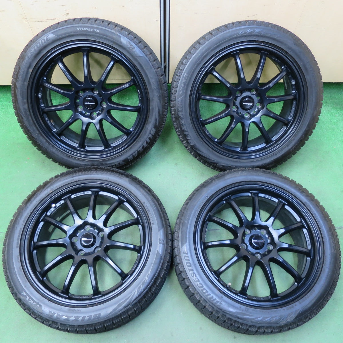 バリ溝!キレイ!9分★WORK EMOTION 11R 215/50R18 スタッドレス ブリヂストン ブリザック VRX2 18インチ ワーク エモーション PCD114.3/5H★5070602イス