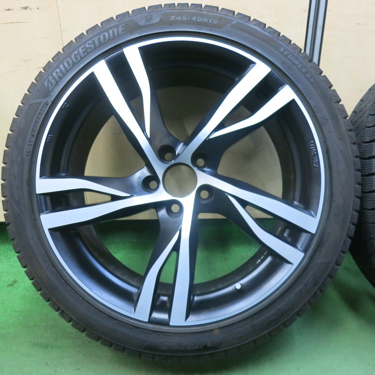 キレイ!21年★ボルボ 等 MAK STOCKHOLM 245/40R19 スタッドレス ブリヂストン ブリザック VRX3 ストックホルム 19インチ PCD108/5H★5100402SKス