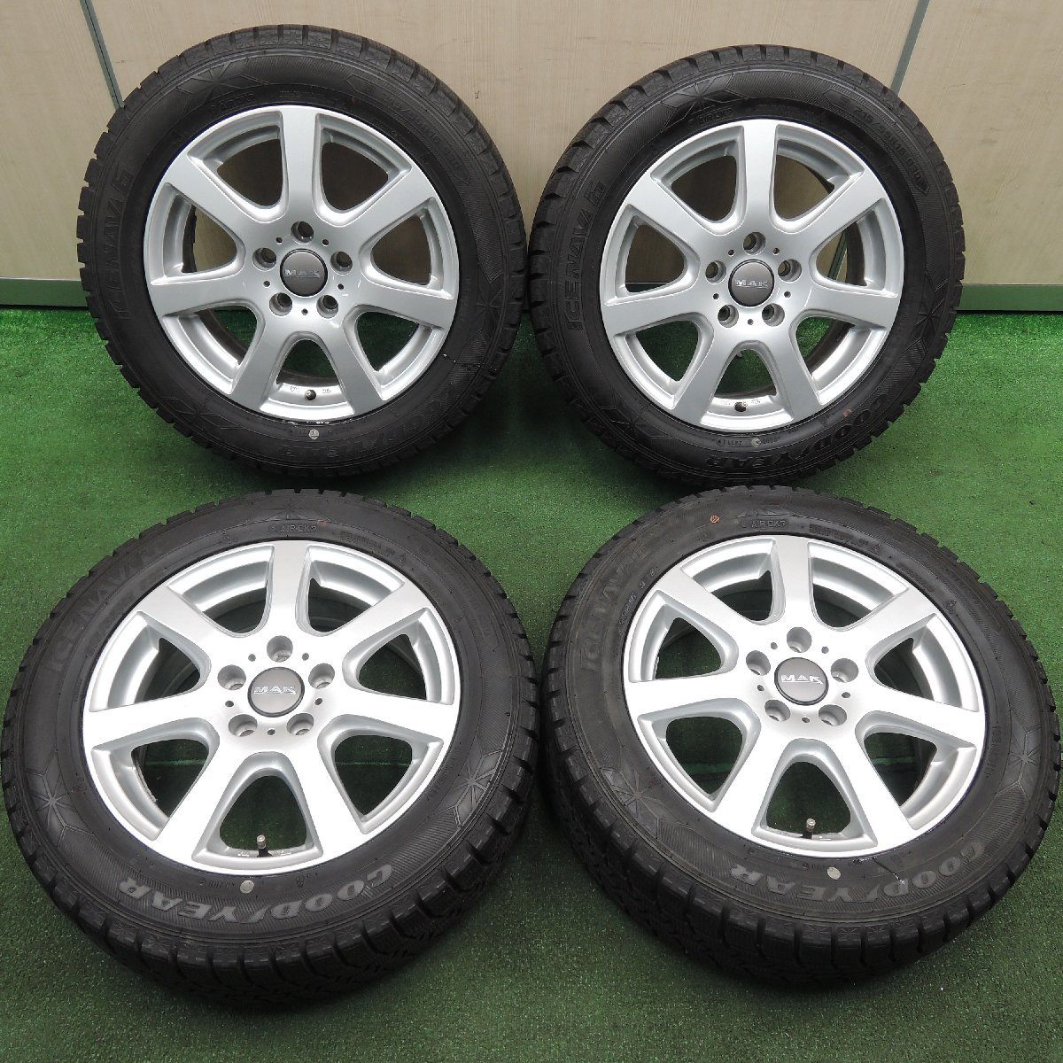 バリ溝!キレイ!9.5分★ワーゲン 等 MAK 215/55R16 スタッドレス グッドイヤー アイスナビ6 16インチ PCD112/5H★4010906TNス