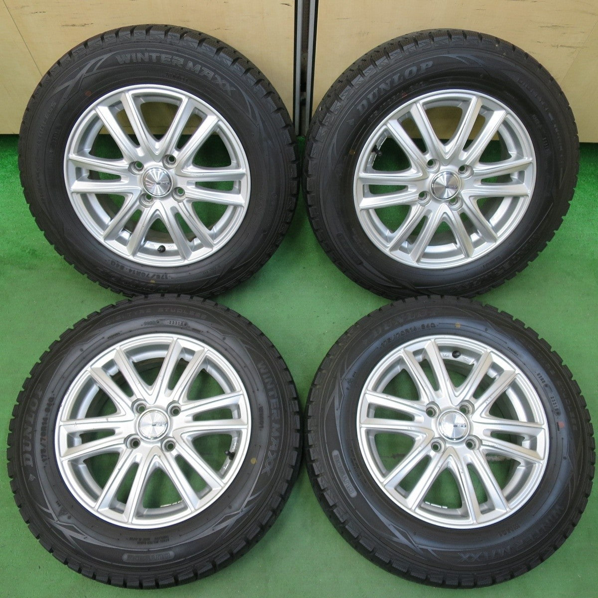 バリ溝!9分★スタッドレス 175/70R14 ダンロップ ウインターマックス WM01 SIBILLA NEXT ST-V シビラ 14インチ PCD100/4H★5020307イス