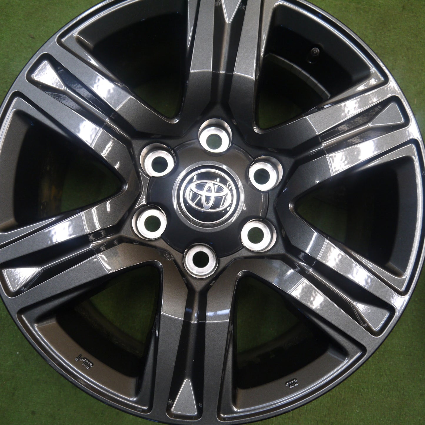 新車外し★トヨタ GUN125 ハイラックス Z グレード 純正 ホイール 17インチ 17×7.5J PCD139.7/6H★5082702Hホ