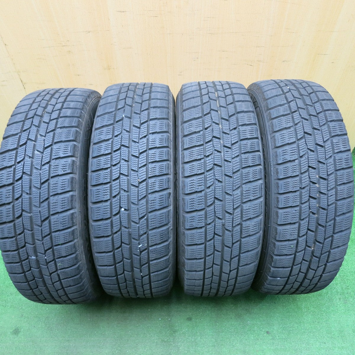 バリ溝!8.5分★シエンタ 等 185/60R15 スタッドレス グッドイヤー アイスナビ6 ravrion LUMIERE ラブリオン 15インチ PCD100/5H★5052309HAス