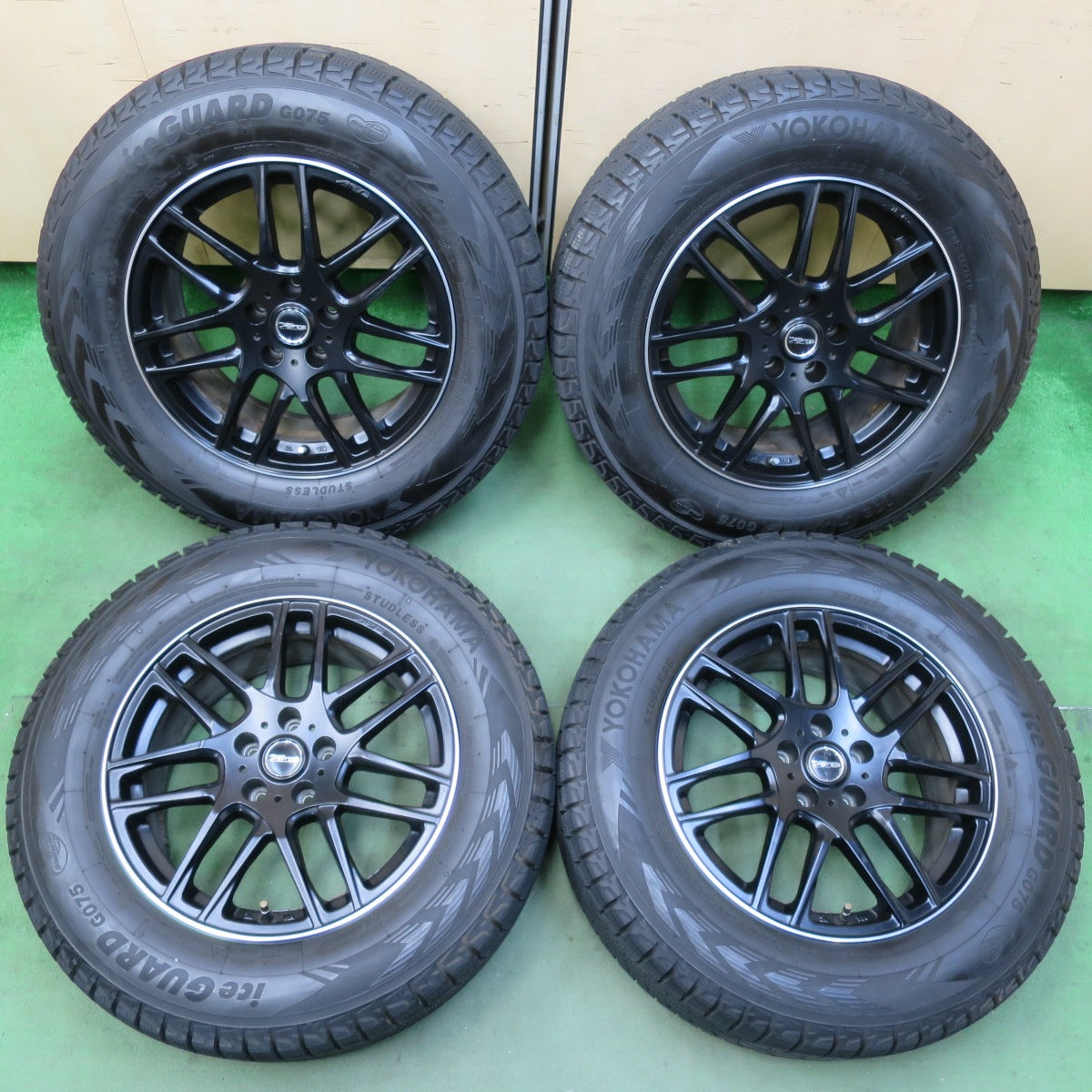 バリ溝!21年!キレイ!9.5分★JEEP ジープ KL チェロキー 等 EURO AFG 245/65R17 スタッドレス ヨコハマ アイスガード G075 17インチ PCD110/5H★5102804イス
