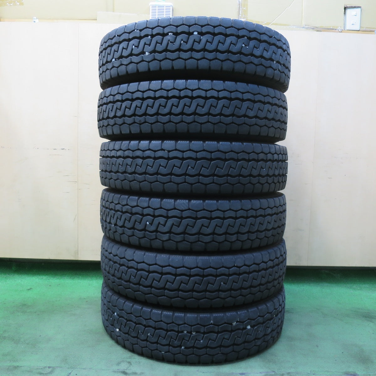 バリ溝!25年!8.5分!6本★トラック タイヤ 205/85R16 117/115N ブリヂストン エコピア M812 ミックス オールシーズン 16インチ★5101007イスタ