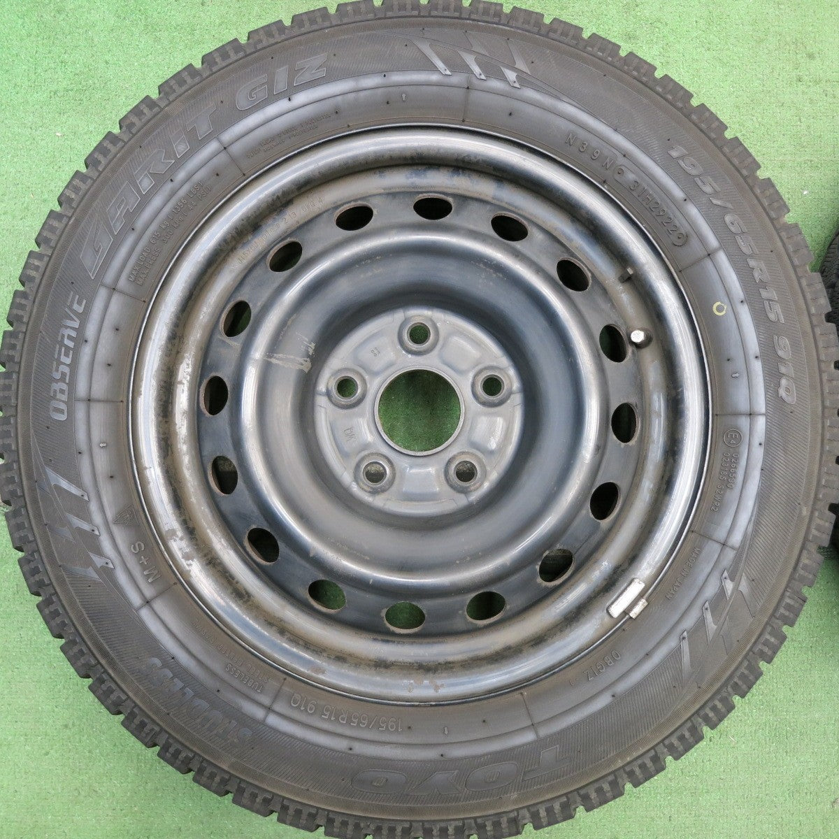 バリ溝!22年!9.5分★スタッドレス 195/65R15 トーヨー オブザーブ ガリット GIZ スチール ホイール 15インチ PCD114.3/5H★5092512HAス