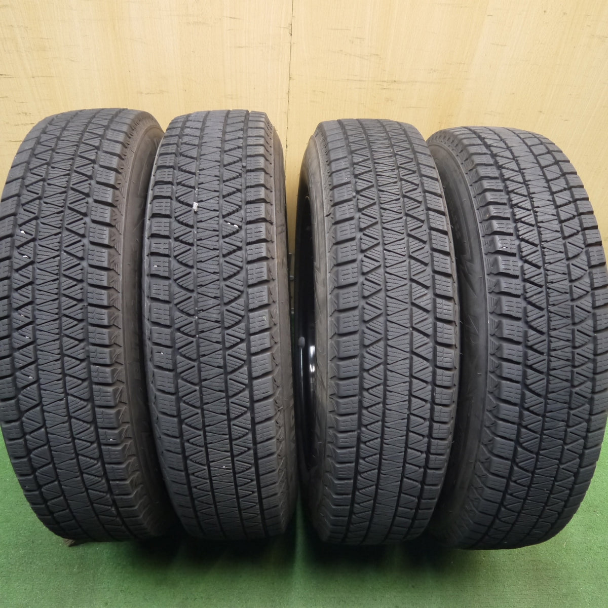 キレイ◎スズキ JB64 W ジムニー 純正 スチール 175/80R16 スタッドレス ブリヂストン ブリザック DM-V3 16インチ PCD139.7/5H◎6091406Hス