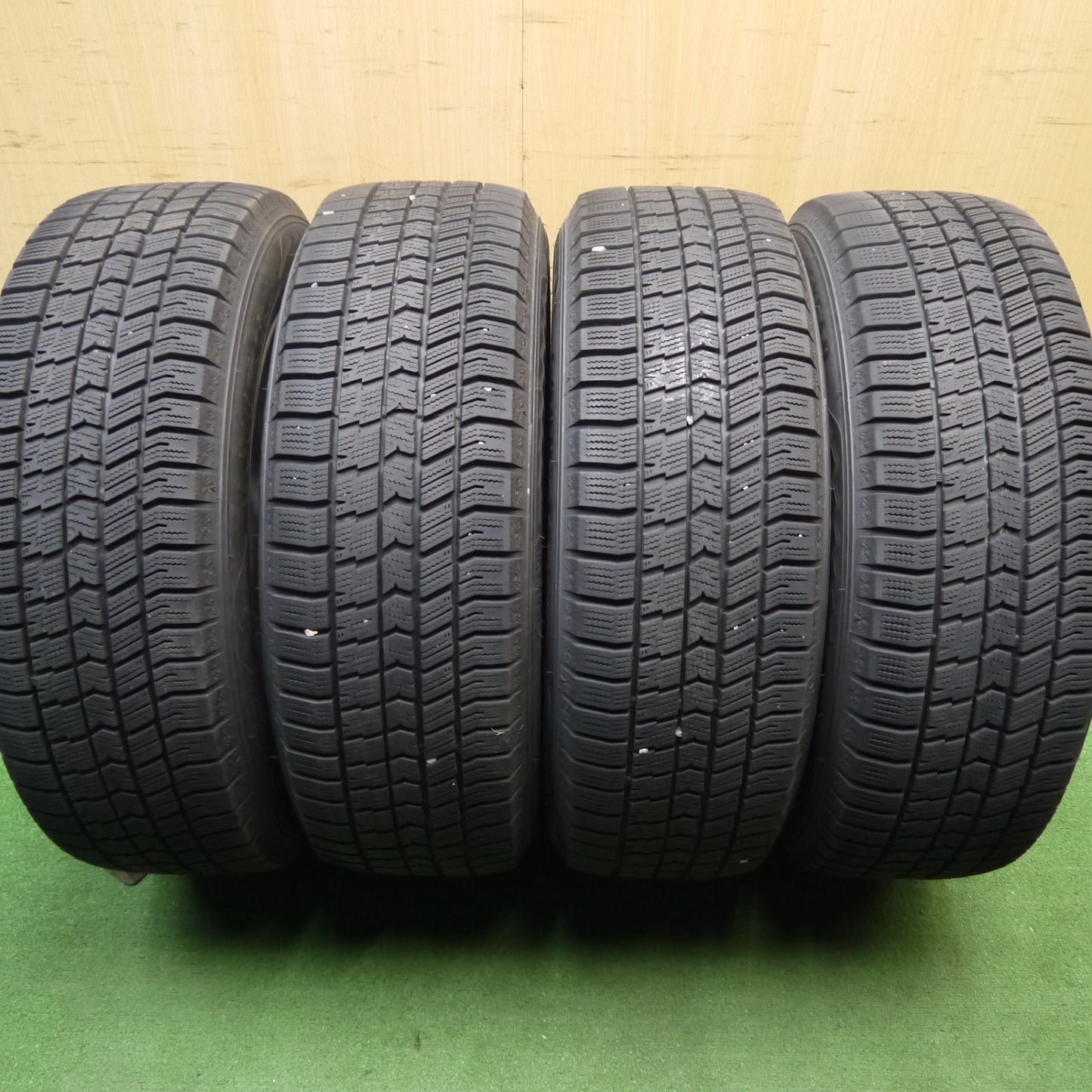 バリ溝!22年!キレイ!8.5分★スタッドレス 215/60R17 グッドイヤー アイスナビ8 weds 社外 アルミ ウェッズ 17インチ PCD114.3/5H★6041007Hス