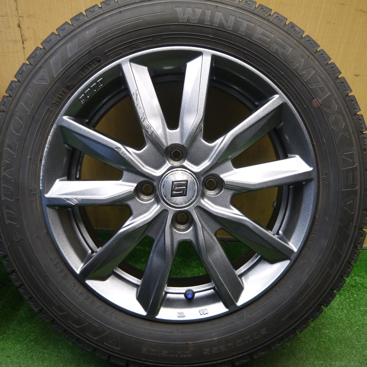 バリ溝!キレイ!9分★スタッドレス 175/65R15 ダンロップ ウインターマックス 03 SEIN SV ザイン 15インチ PCD100/4H★6013006Hス