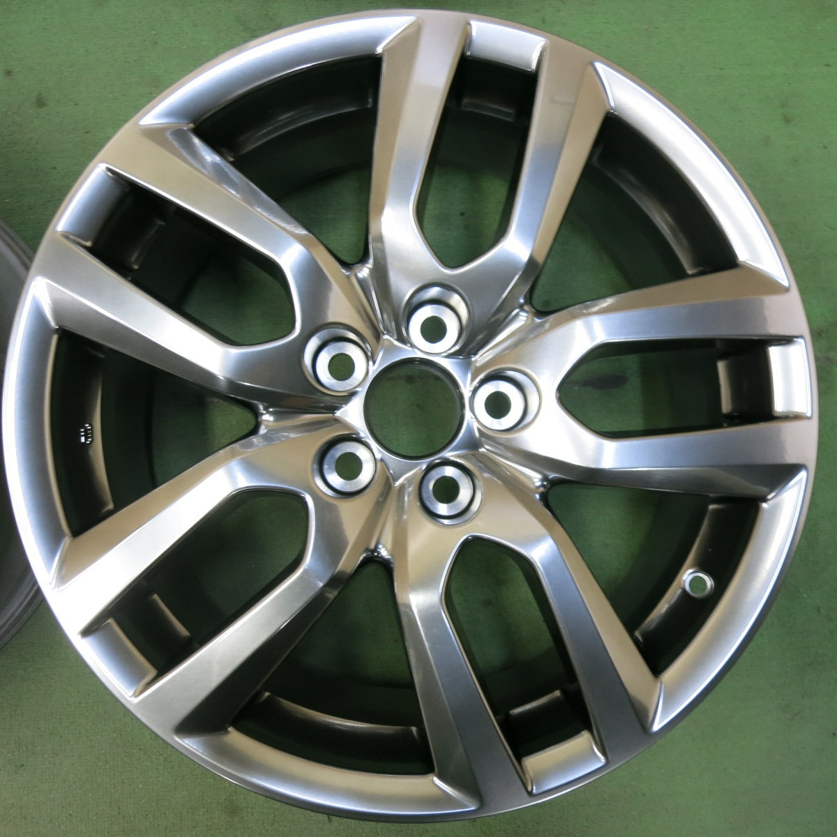 新車外し★レクサス NX バージョンL 純正 ホイール 18インチ 18×7.5J PCD114.3/5H★5073002SYホ