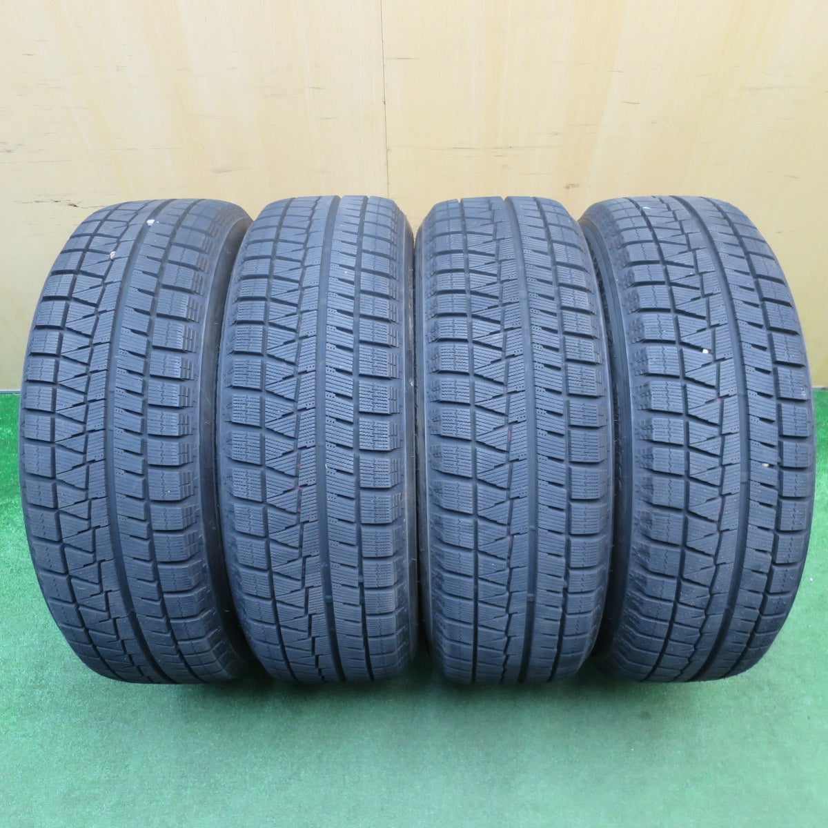 超バリ溝!24年!キレイ!ほぼ10分★スタッドレス 215/60R17 ブリヂストン アイスパートナー2 EuroSpeed MANARAY SPORT ユーロスピード 17インチ PCD114.3/5H★5120403NJス