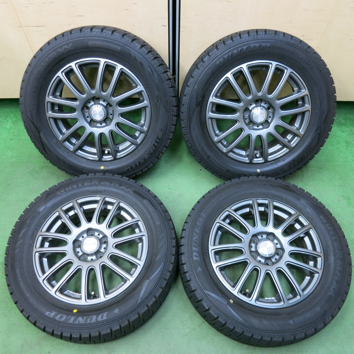 バリ溝!キレイ!ほぼ10分★プリウス 等 195/65R15 スタッドレス ダンロップ ウインターマックス WM02 E spider 15インチ PCD100/5H★5050201SYス