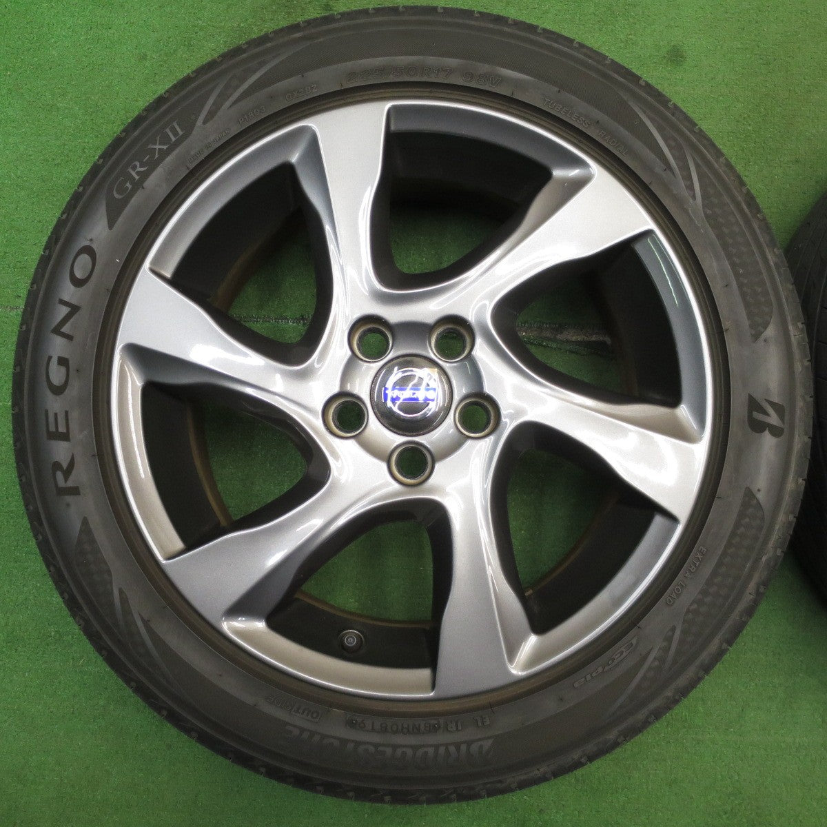 キレイ★ボルボ V40 クロスカントリー 純正 225/50R17 ブリヂストン レグノ GR-X2 17インチ PCD108/5H★5052704NJノ