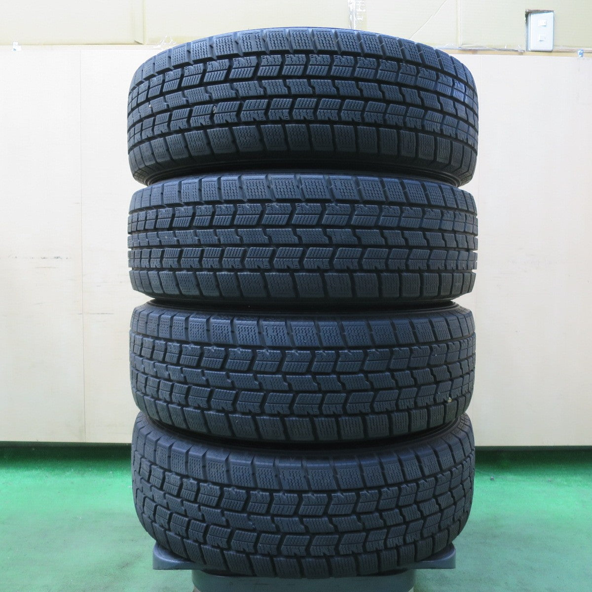 バリ溝!21年!キレイ!9分★スタッドレス 185/60R15 グッドイヤー アイスナビ7 BALMINUM バルミナ 15インチ PCD100/4H★5042908イス