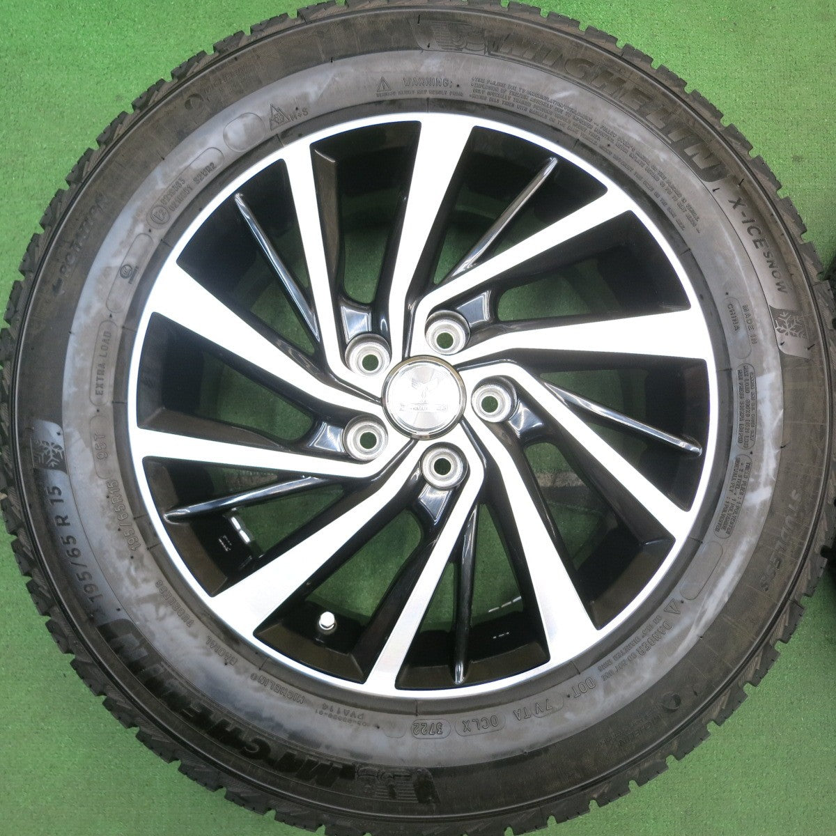 バリ溝!22年!キレイ!ほぼ10分★プリウス 等 195/65R15 スタッドレス ミシュラン X-ICE SNOW FORTIBLE BM2 フォーティブル 15インチ PCD100/5H★5070504HAス