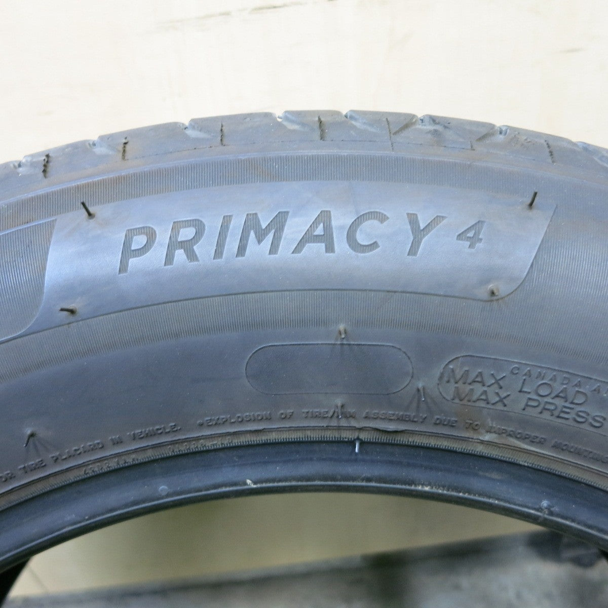 2本価格!22年★205/60R16 ミシュラン プライマシー4 タイヤ 16インチ ノア エスティマ プリウスα ヴォクシー 等★5052103ナノタ