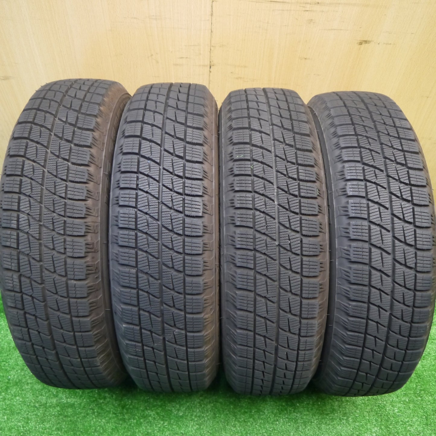 バリ溝!22年!8.5分★スタッドレス 155/65R14 アイスエスポルテ LAUFBAHN ラウフバーン 14インチ PCD100/4H★5101003Hス