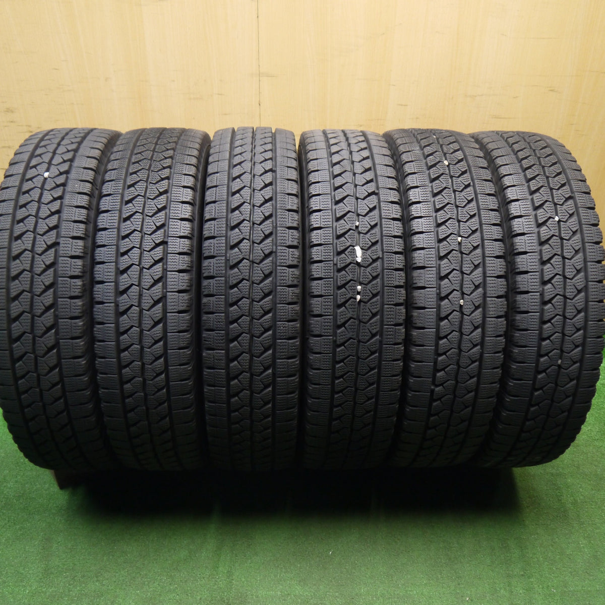 バリ溝!21年!9分!6本★トラック タイヤ 205/85R16 117/115L スタッドレス ブリヂストン ブリザック W979 16インチ★5122305Hスタ