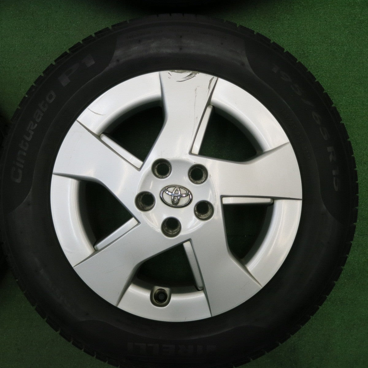 4本価格★トヨタ 30系 プリウス 純正 195/65R15 ピレリ Cinturato P1 15インチ PCD100/5H★5042004TNノ