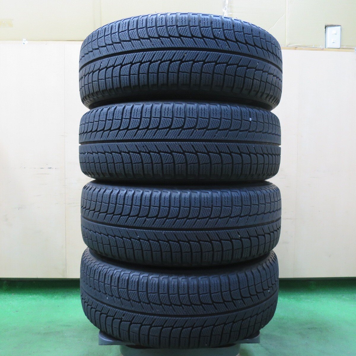 バリ溝!9分★アウディ ワーゲン 等 AGA DORF 205/60R16 スタッドレス ミシュラン X-ICE3+ 16インチ ドルフ PCD112/5H★5010711イス