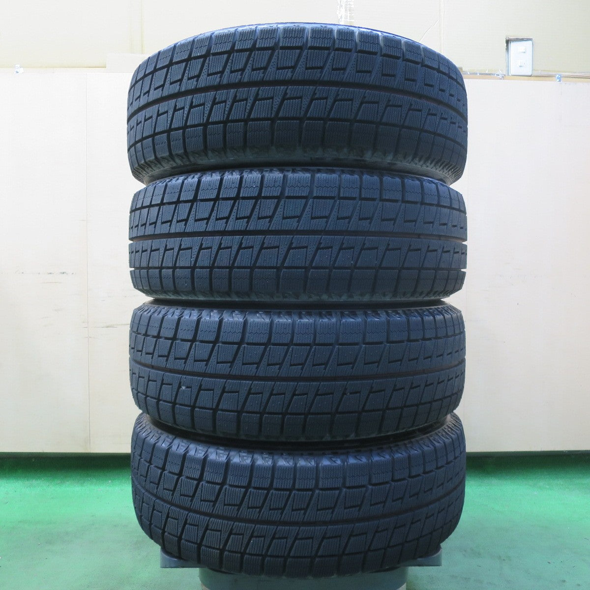 バリ溝!キレイ!ほぼ10分★プリウス 等 195/65R15 スタッドレス ブリヂストン ブリザック REVO2 SMACK ENKEI スマック エンケイ 15インチ PCD100/5H★5062005イス