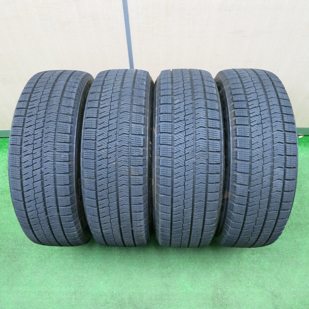 バリ溝!キレイ!9分★スタッドレス 195/65R15 ブリヂストン ブリザック VRX2 ravrion RM01 ラブリオン 15インチ PCD114.3/5H★5020402NJス