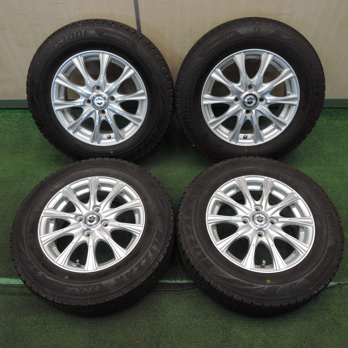 バリ溝!23年!キレイ!ほぼ10分★スタッドレス 175/70R14 ブリヂストン ブリザック VRX2 JOKER PCD100/4H★4031505NJス
