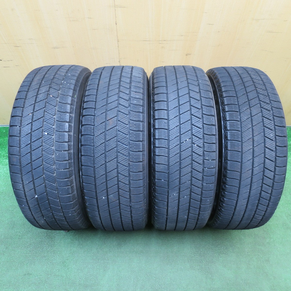 バリ溝!22年!キレイ!9.5分★ワーゲン 等 AGA Dorf 215/60R16 スタッドレス ブリヂストン ブリザック VRX3 ドルフ 16インチ PCD112/5H★6021903NJス
