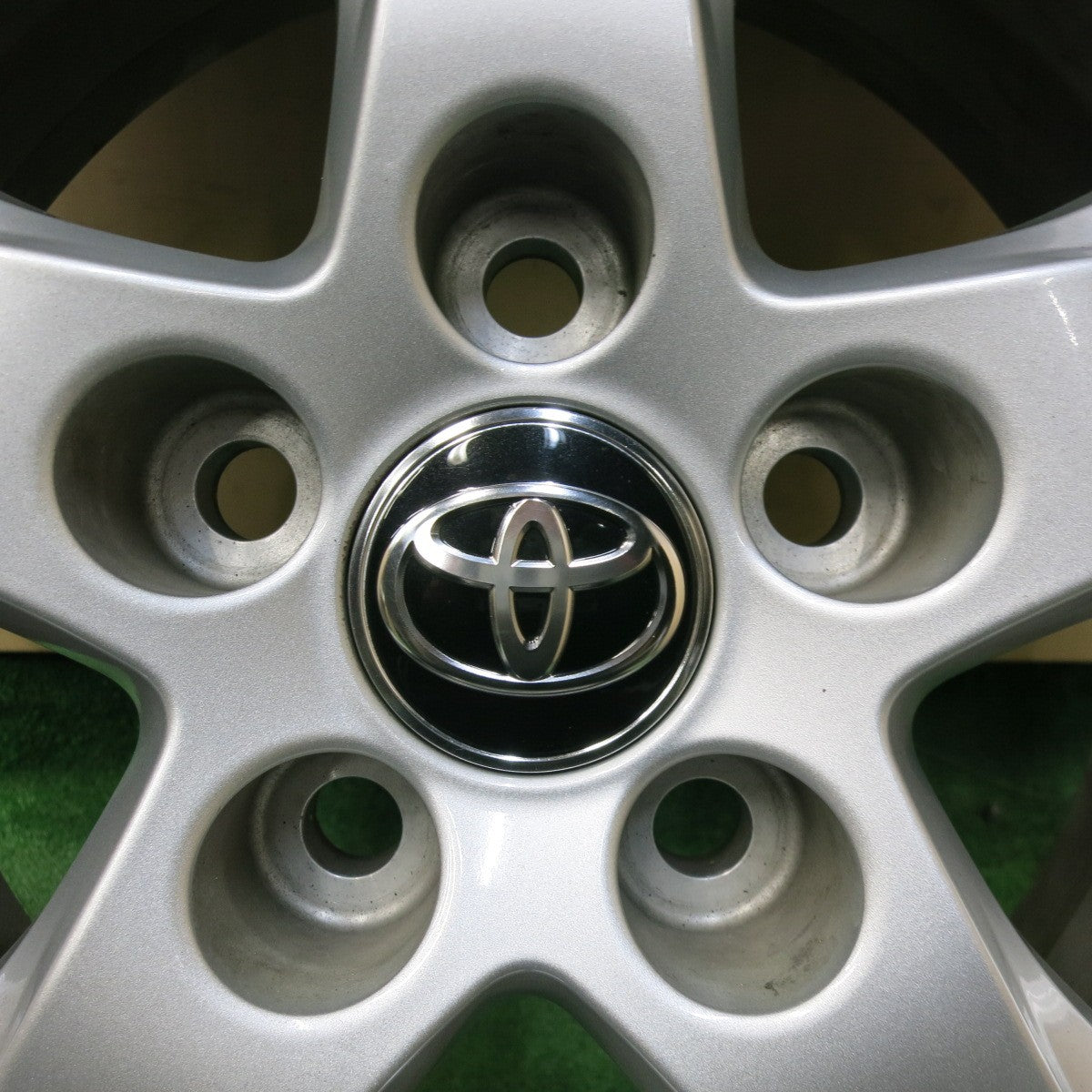 4本価格!21年★トヨタ 30系 アルファード ヴェルファイア 純正 215/65R16 グッドイヤー EfficientGrip 16インチ PCD114.3/5H★5050210SYノ