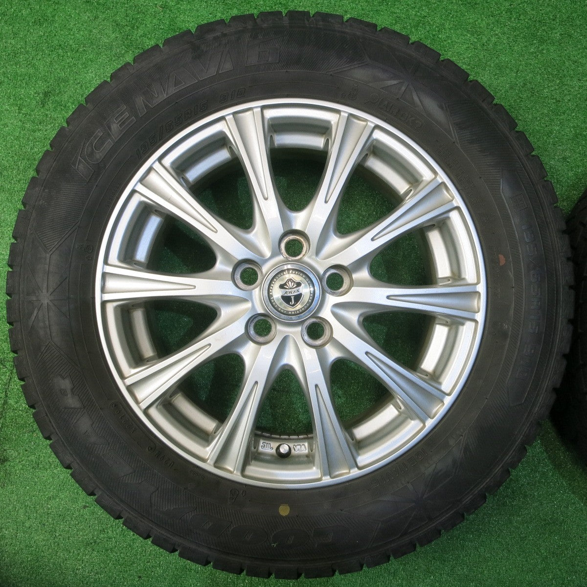 キレイ★プリウス 等 195/65R15 スタッドレス グッドイヤー アイスナビ6 JOKER ジョーカー 15インチ PCD100/5H★5051601NJス