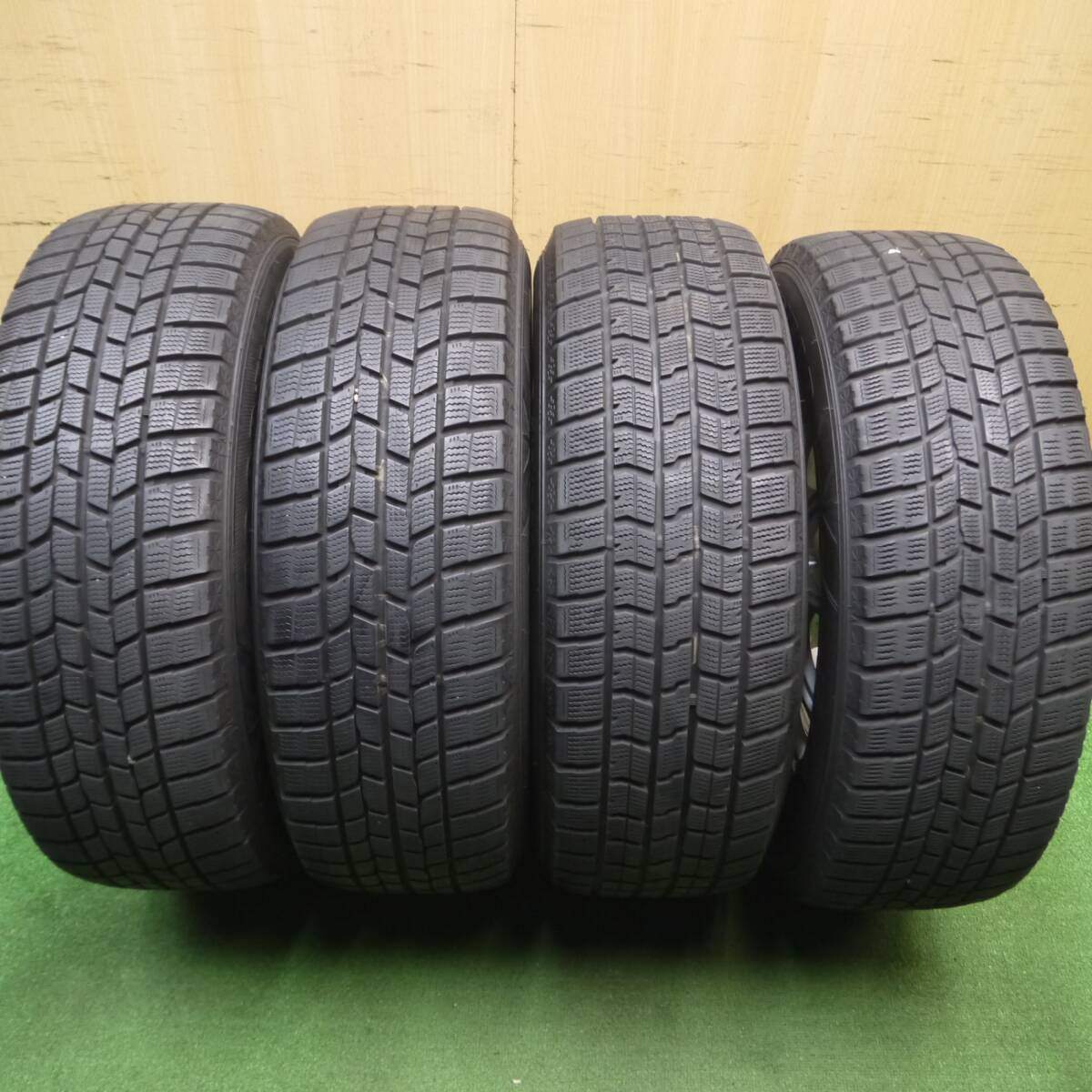 バリ溝!キレイ!9.5分以上★スタッドレス 215/65R16 グッドイヤー アイスナビ7 ravrion LUMIERE ラブリオン 16インチ PCD114.3/5H★5011503Hス