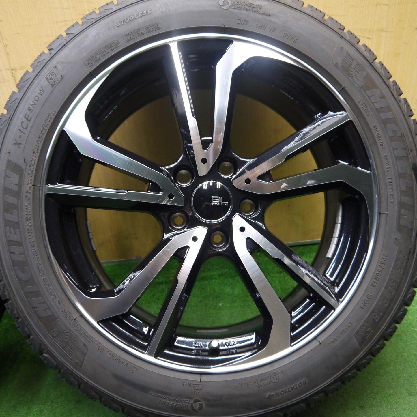 バリ溝!22年!9.5分★スタッドレス 225/50R18 ミシュラン X-ICE SNOW BRANDLE-LINE ブランドルライン 18インチ PCD114.3/5H★5061009Hス