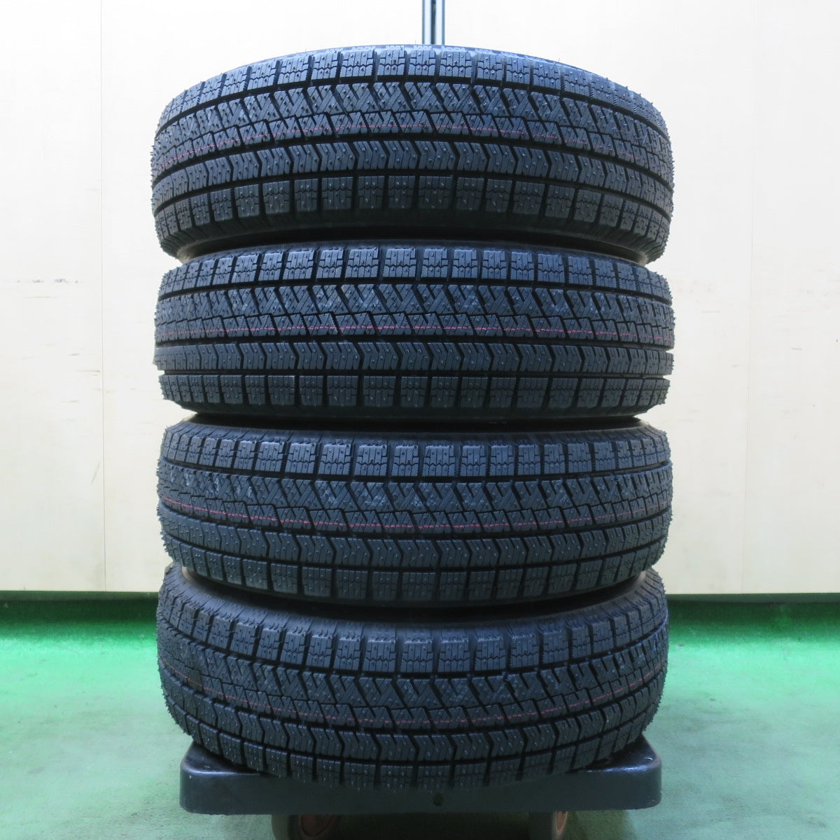 未使用!24年★スタッドレス 155/65R14 ブリヂストン ブリザック VRX2 Linz 社外 アルミ 14インチ PCD100/4H★5110504イス