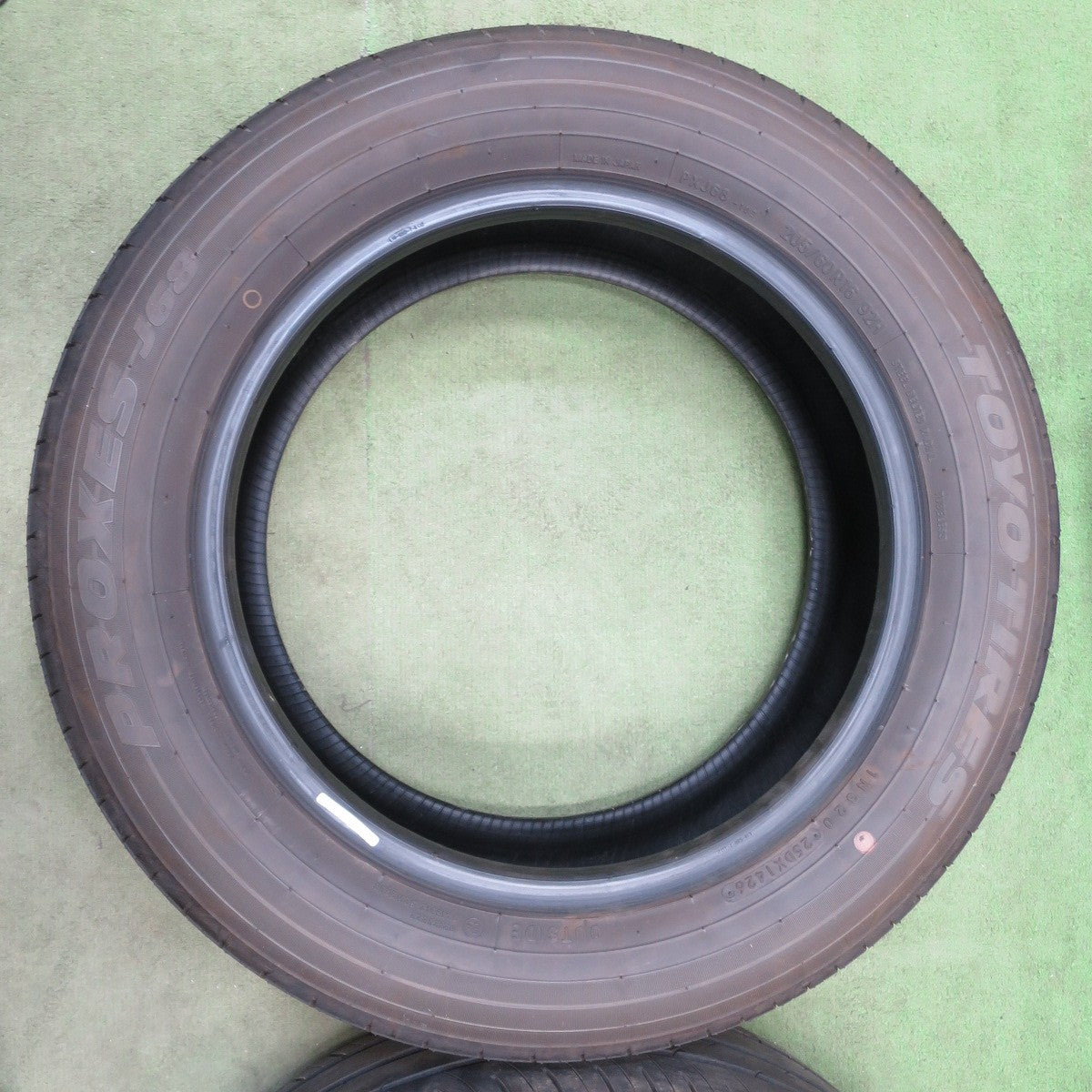 バリ溝!26年!8.5分◎205/60R16 トーヨー プロクセス J68 タイヤ 16インチ ノア ヴォクシー エスクァイア 等◎6101904NGノタ