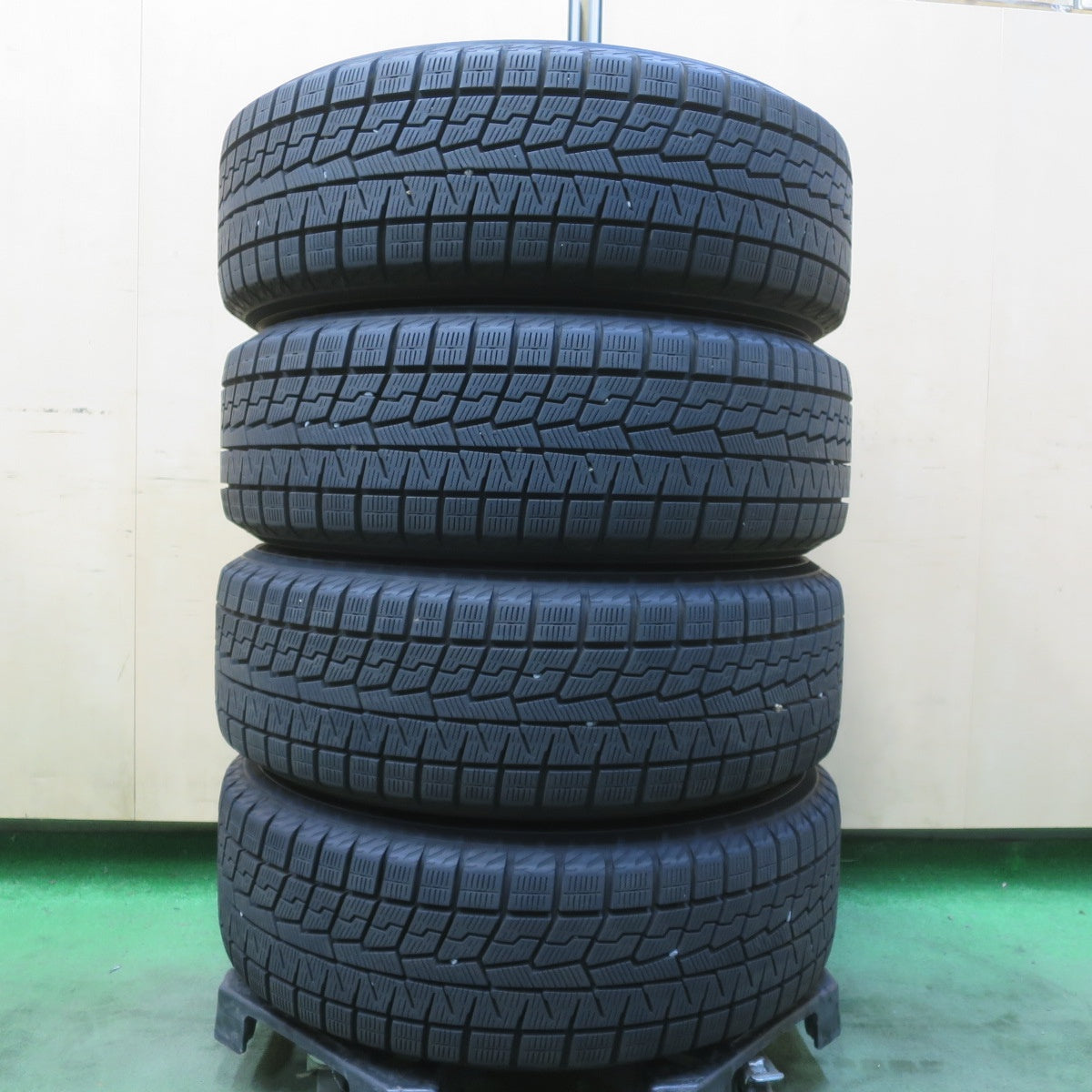 ほぼ未使用!24年◎スタッドレス 205/60R16 ヨコハマ アイスガード iG70 BALMINUM TR10 バルミナ 16インチ PCD114.3/5H◎6081603イス