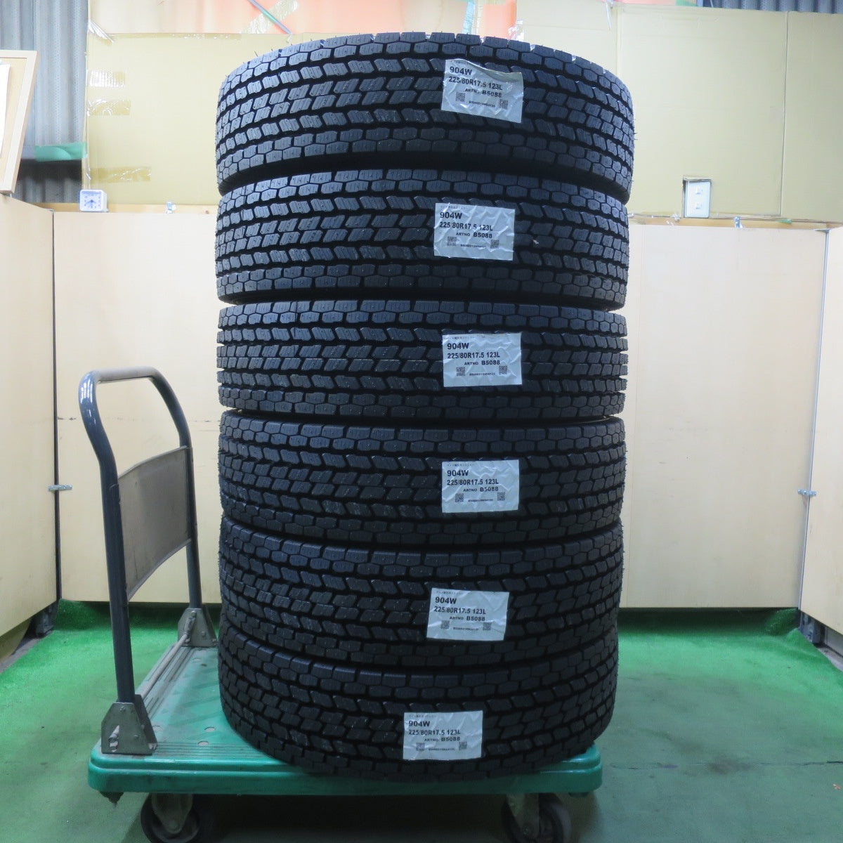 未使用!25年!6本★トラック タイヤ 225/80R17.5 123/122L スタッドレス ヨコハマ 904W 17.5インチ★5112701イスタ